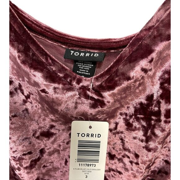 NWT Torrid Plum Velvet Cold Shoulder Blouse Pink Size 3 - Picture 3 of 4